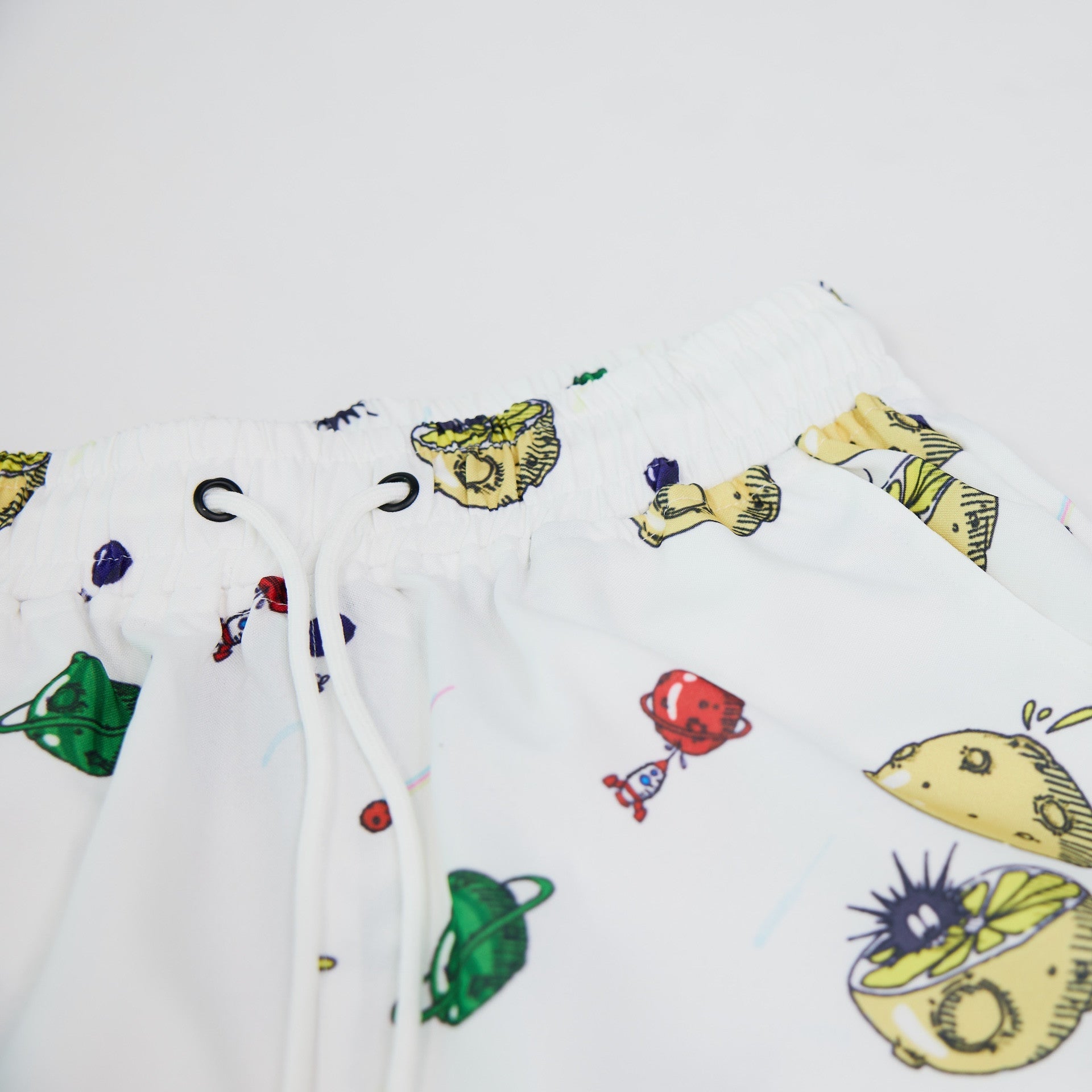 KEYNOTE | Cartoon Patterned Short White - SWAGANZ
