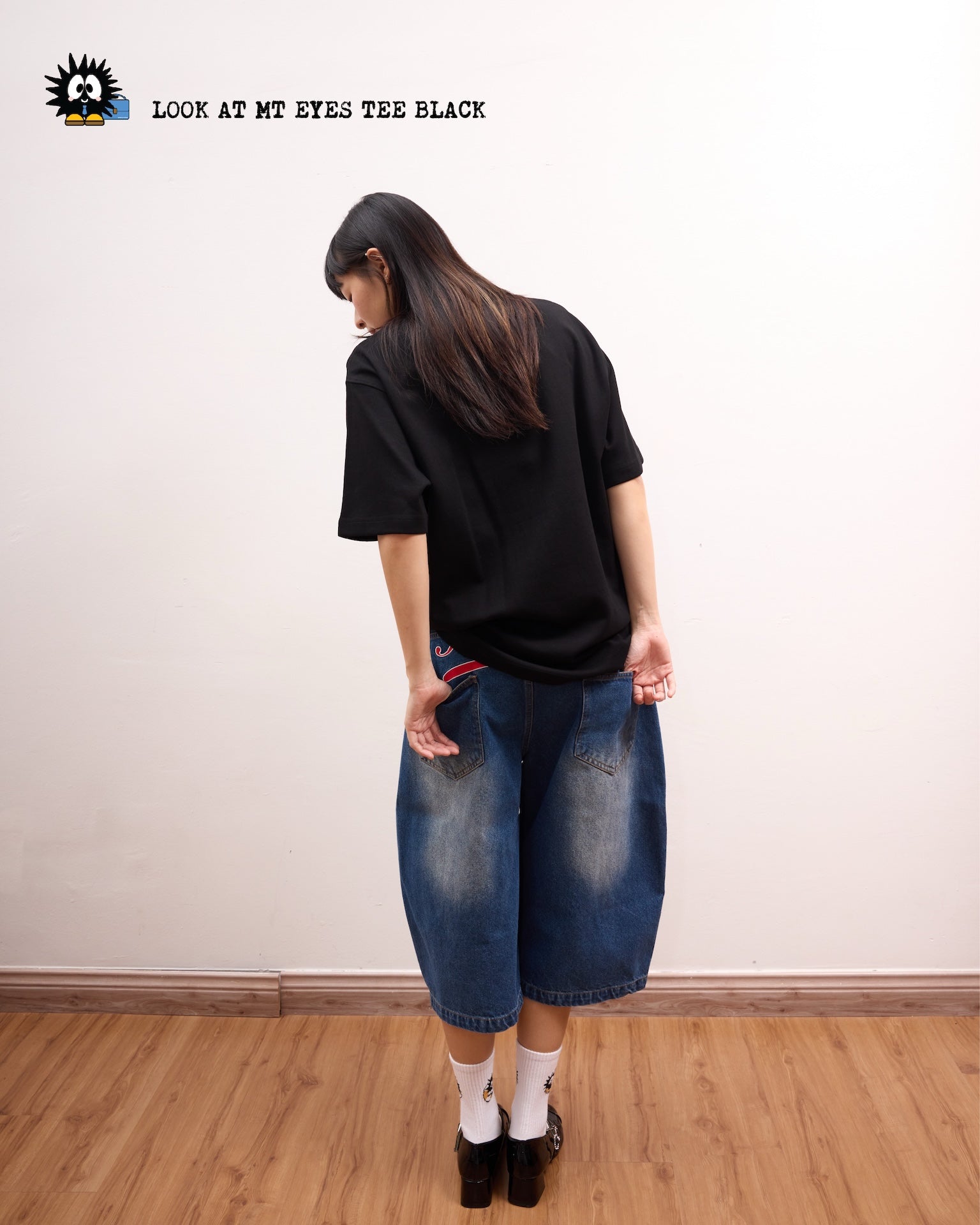 Look At My Eyes Tee Black