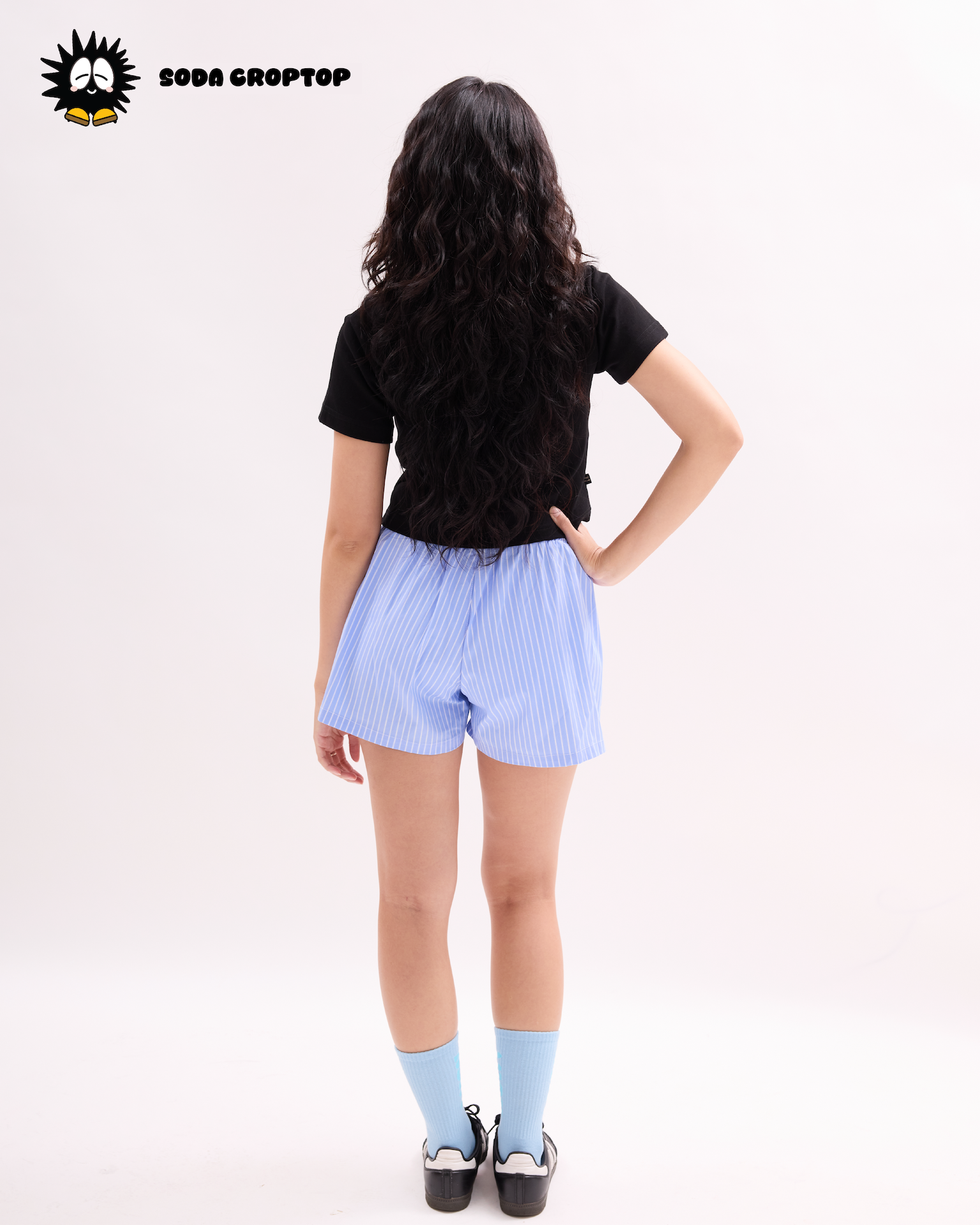 Aqua Title Crop Top Black